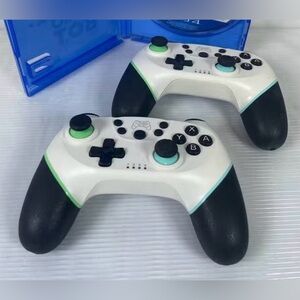 Two new wireless controller- VR- PS4